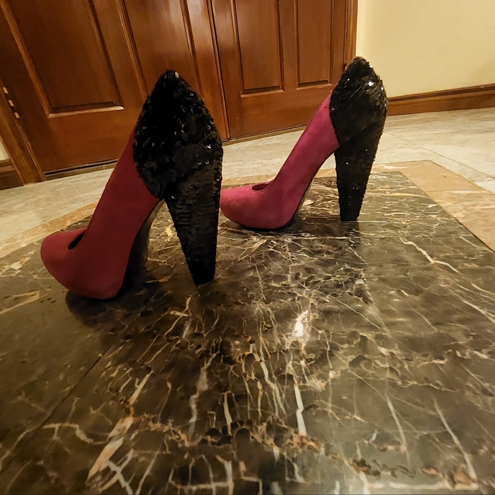 BCBGeneration - Picture 3 of 5